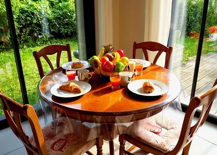 Le Neptune, Avec Parking Et Jardin Proche Universite * كان